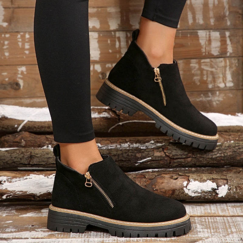 Birgitta – Ankle Boots with Side Zipper