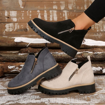 Birgitta – Ankle Boots with Side Zipper